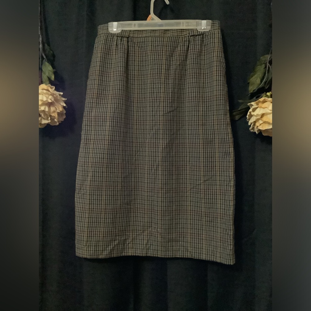 VINTAGE Plaid Pencil Skirt with wide belt loops - SZ 14 poly blend